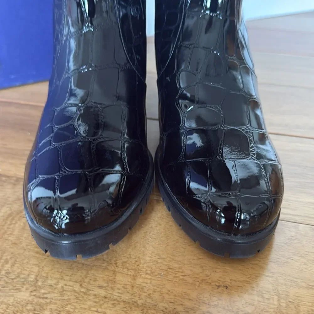 NEW Stuart Weitzman boots - Picture 4 of 10